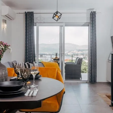 Apartment Fuer 5 Personen In Okrug Gornji, Dalmatien Trogir